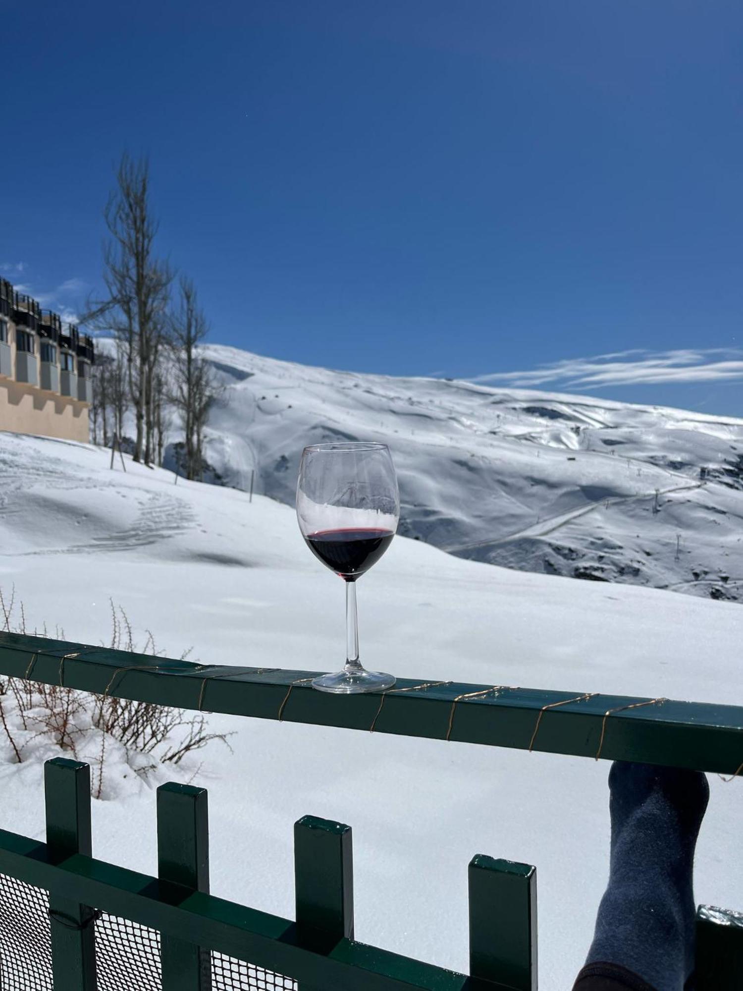 The Snow Con Parking, Wifi Y Terraza Apartment